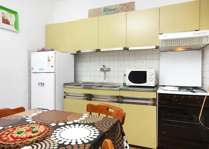 With A Parking Space - 5852 Apartman *