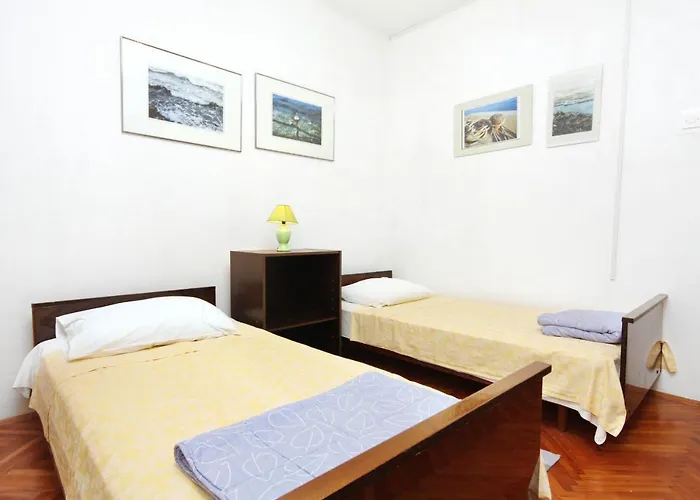 Apartman With A Parking Space - 5852