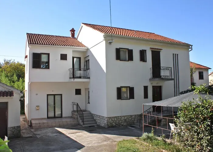 With A Parking Space - 5852 דירה